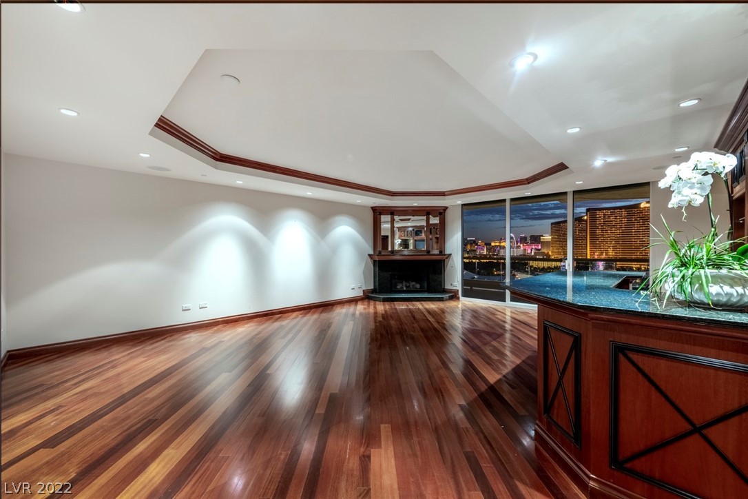 2877 Paradise Road, Unit 2402 Las Vegas, NV 89109 - Photo 1 of 23 Gallery Image 1