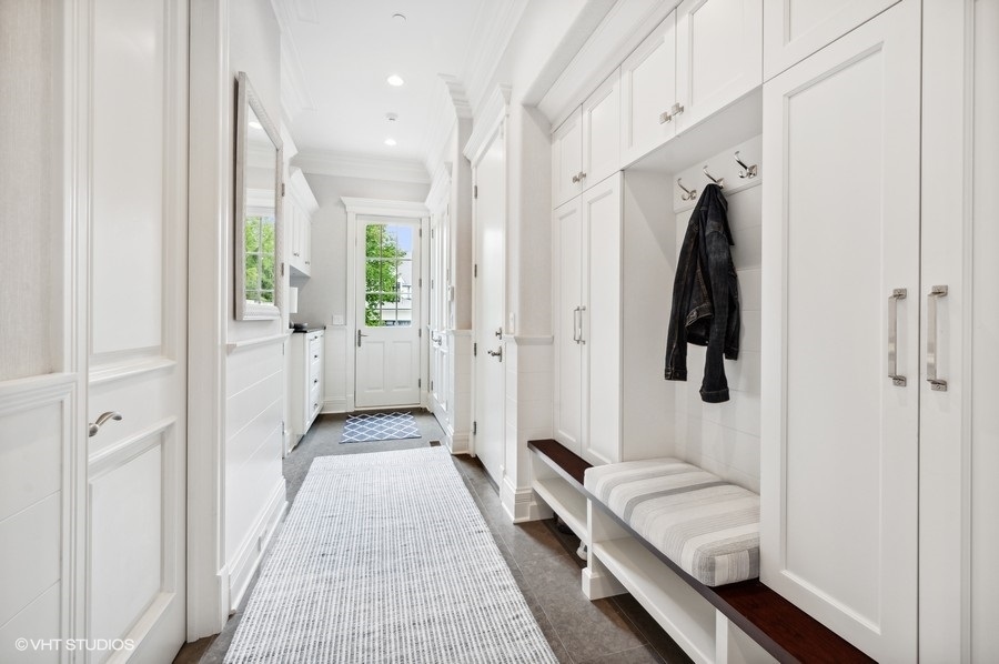844 Prospect Avenue Winnetka, IL 60093 - Photo 13 of 27 a bathroom with a granite countertop shower and a tub