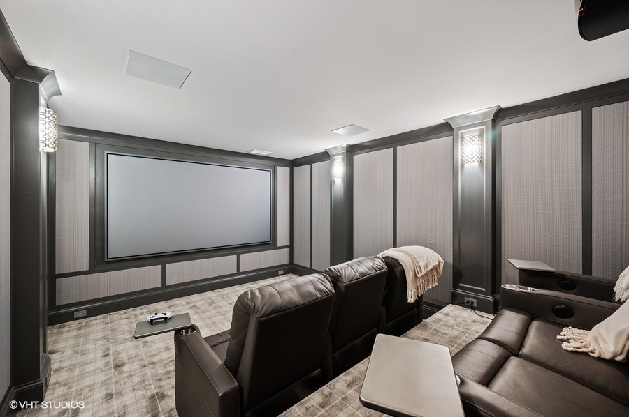 844 Prospect Avenue Winnetka, IL 60093 - Photo 24 of 27 a living room with furniture