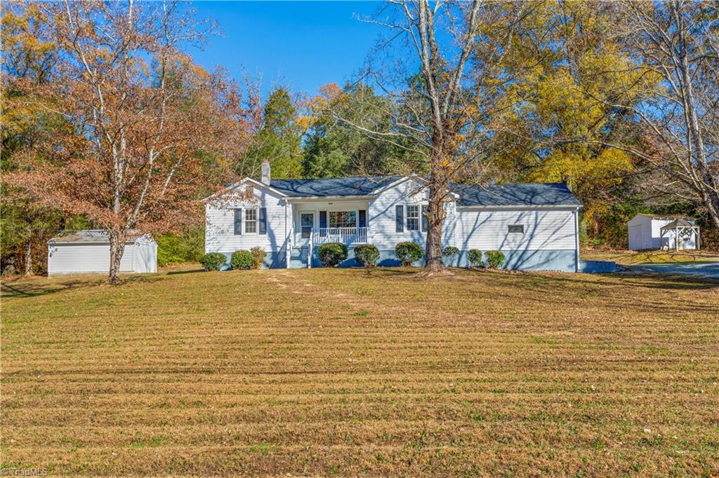 720 Clodfelter Road Thomasville, NC 27360 - Photo 4 of 47 Gallery Image 4