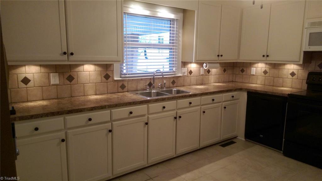 2829 Arnold Road Lexington, NC 27295 - Photo 3 of 25 Gallery Image 3