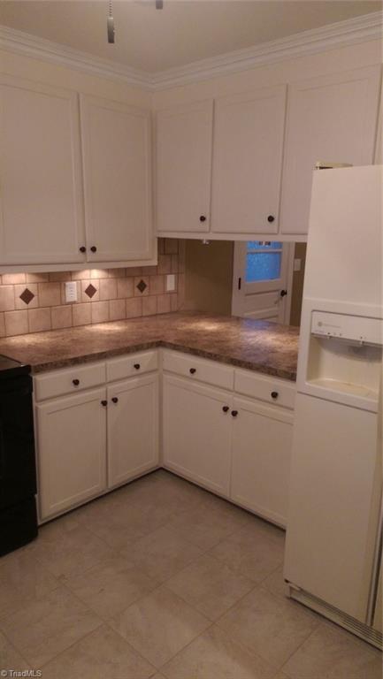 2829 Arnold Road Lexington, NC 27295 - Photo 5 of 25 Gallery Image 5