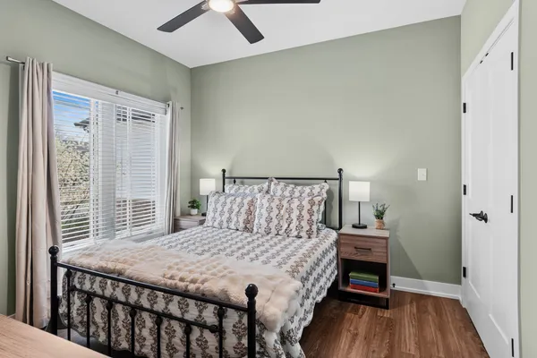 $2,500 | 534 Sudbury Circle, Oswego, IL 60543