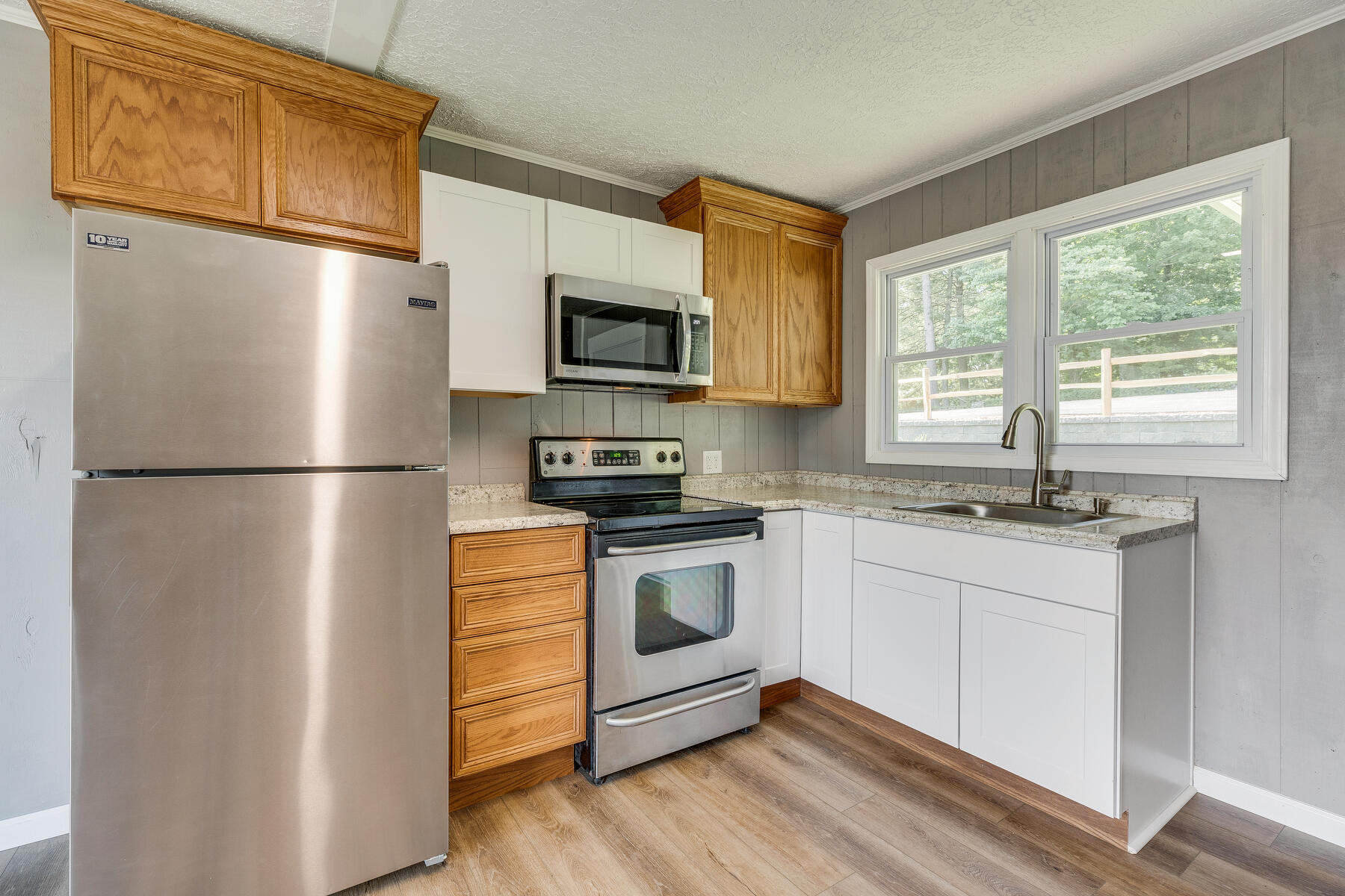4561 Old Stage Road Kingsport, TN 37664 - Photo 52 of 76 054