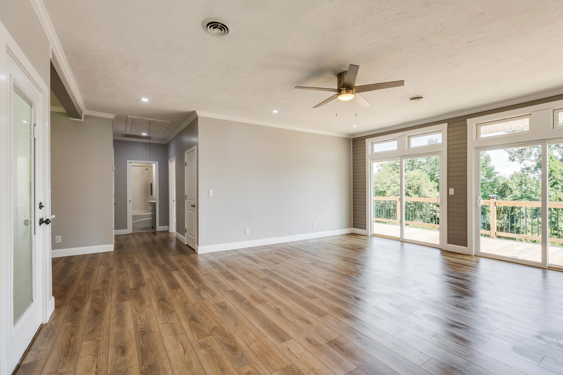 4561 Old Stage Road Kingsport, TN 37664 - Photo 8 of 76 008