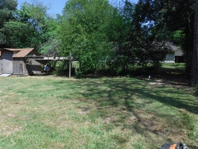 1511 Kingston Road Perry, GA 31069 - Photo 2 of 13 a view of a backyard