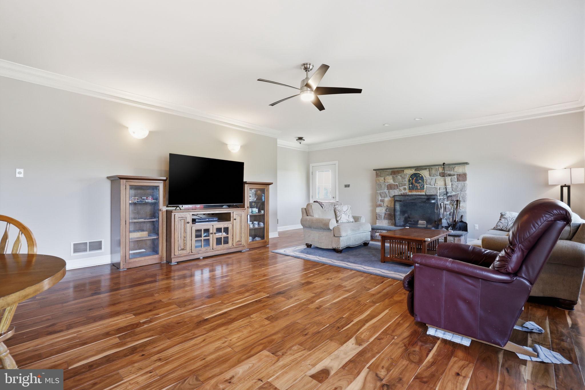 949 Blooming Glen Road Perkasie, PA 18944 - Photo 10 of 48