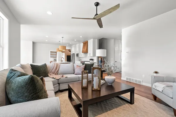 $689,900 | 3410 Sitka Street, Green Bay, WI 54311