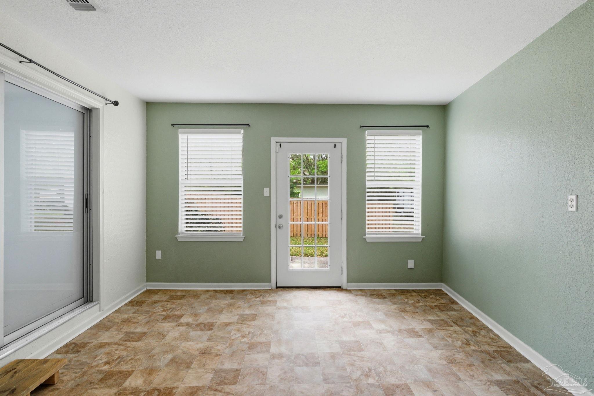 6960 Klondike Road Pensacola, FL 32526 - Photo 13 of 38