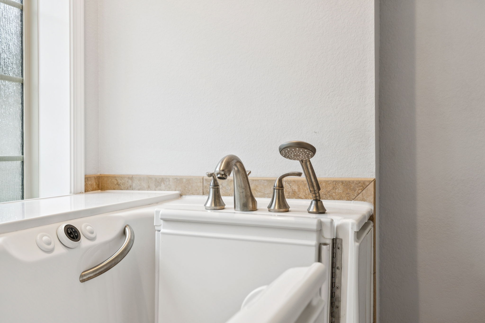 188 Whitman Alley Clarksville, TN 37043 - Photo 11 of 28 a bathroom with a sink and a toilet
