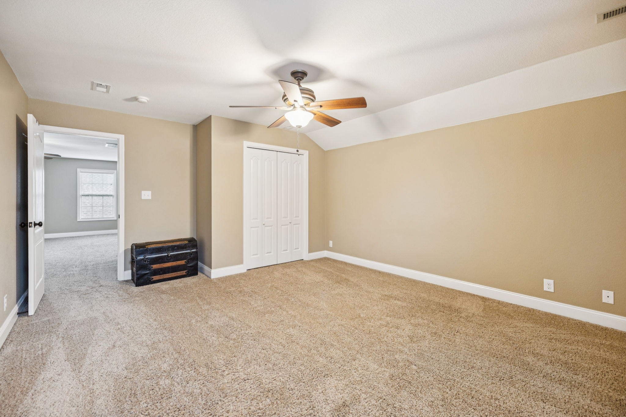 188 Whitman Alley Clarksville, TN 37043 - Photo 14 of 28 an empty room with ceiling fan and window