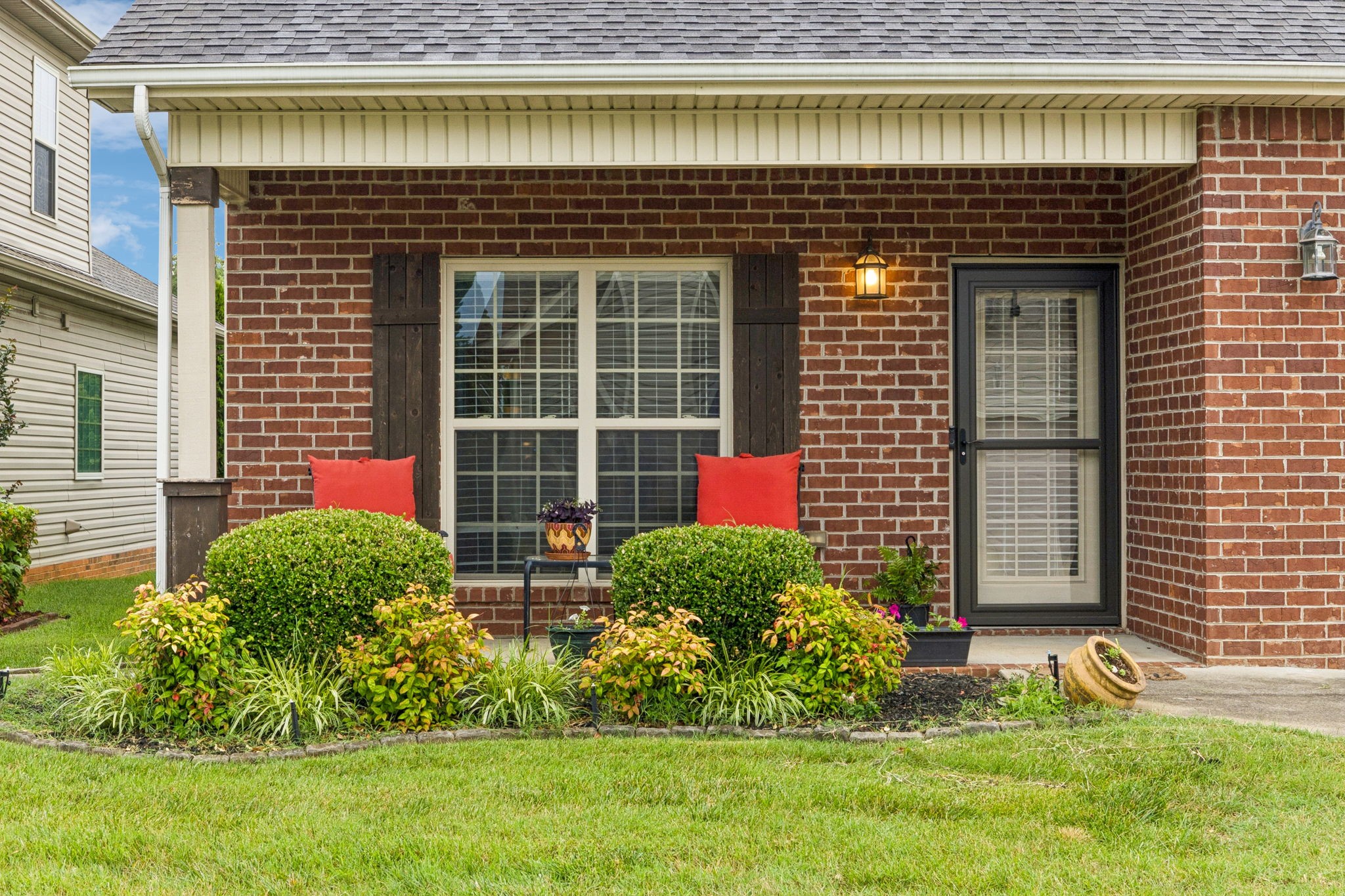 188 Whitman Alley Clarksville, TN 37043 - Photo 15 of 28 a front view of a house with a yard