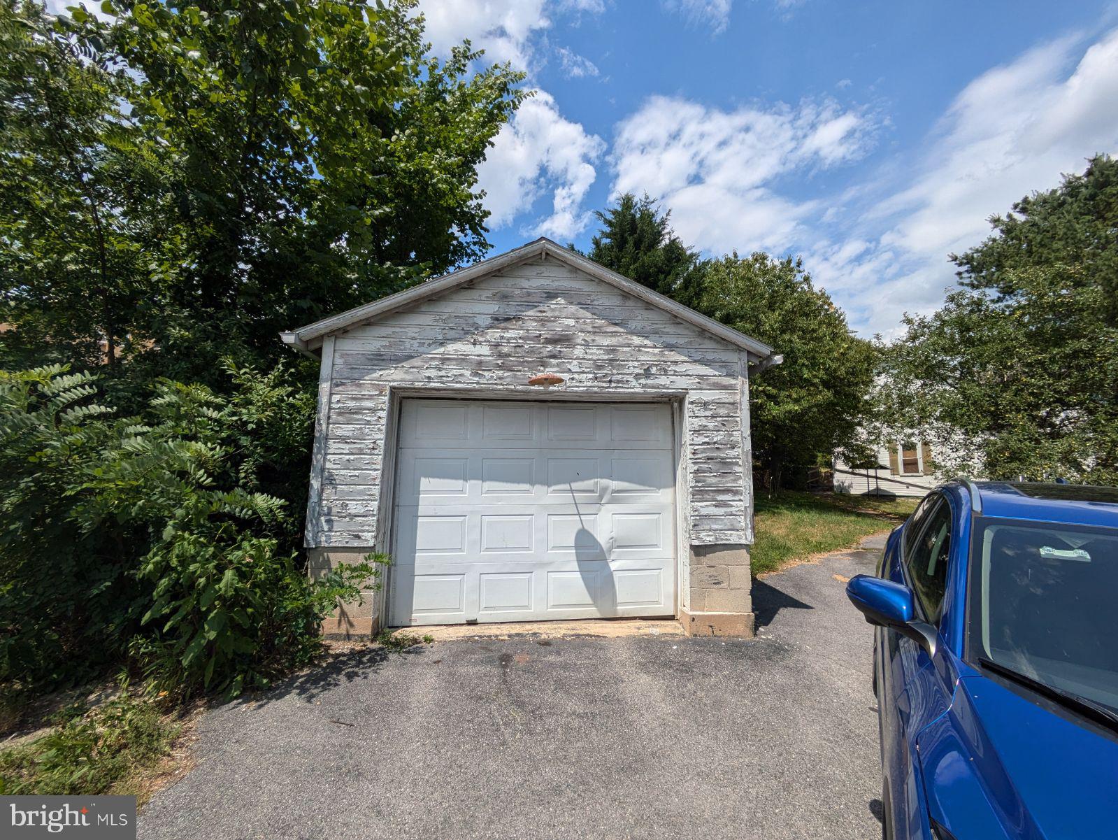 12803 Cobblestone Road Northwest Mount Savage, MD 21545 - Photo 29 of 31 garage