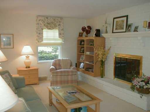 102 North Jamestown Road Coraopolis, PA 15108 - Photo 5 of 8 Gallery Image 5