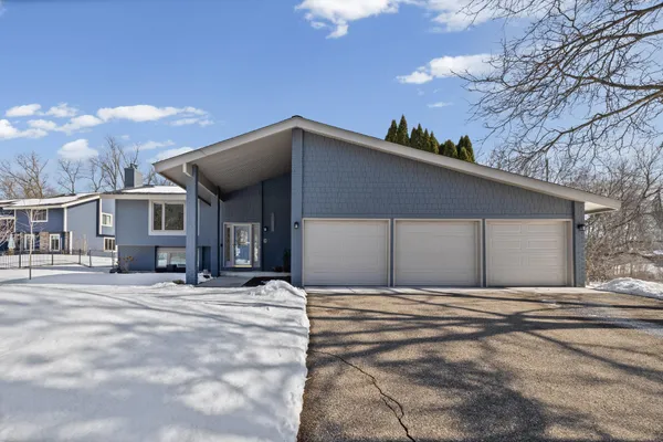 $650,000 | 16800 Creek Ridge Trail, Minnetonka, MN 55345