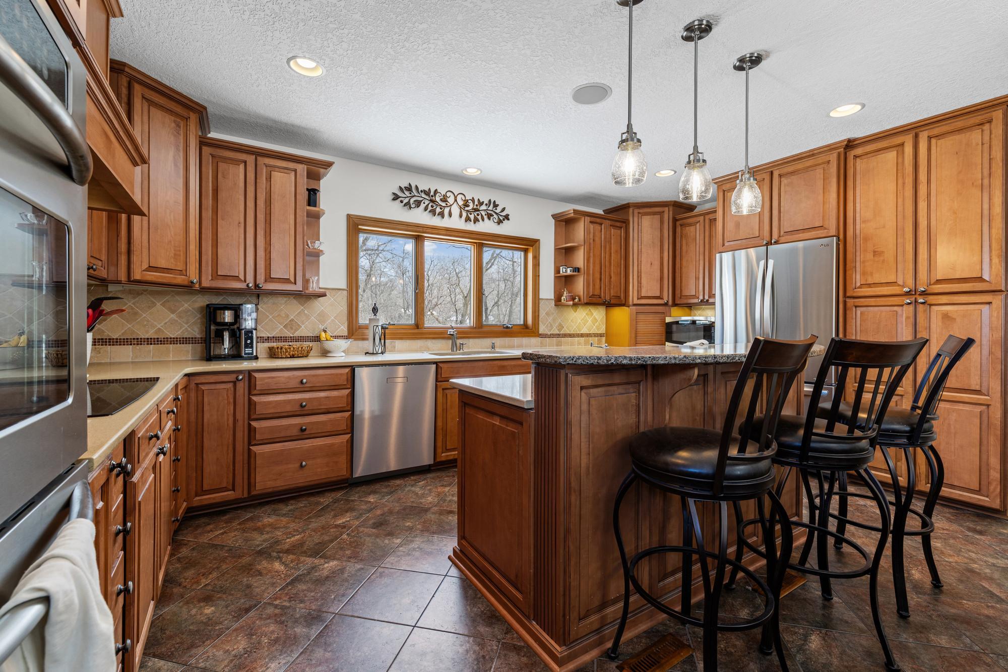 16800 Creek Ridge Trail Minnetonka, MN 55345 - Photo 15 of 42