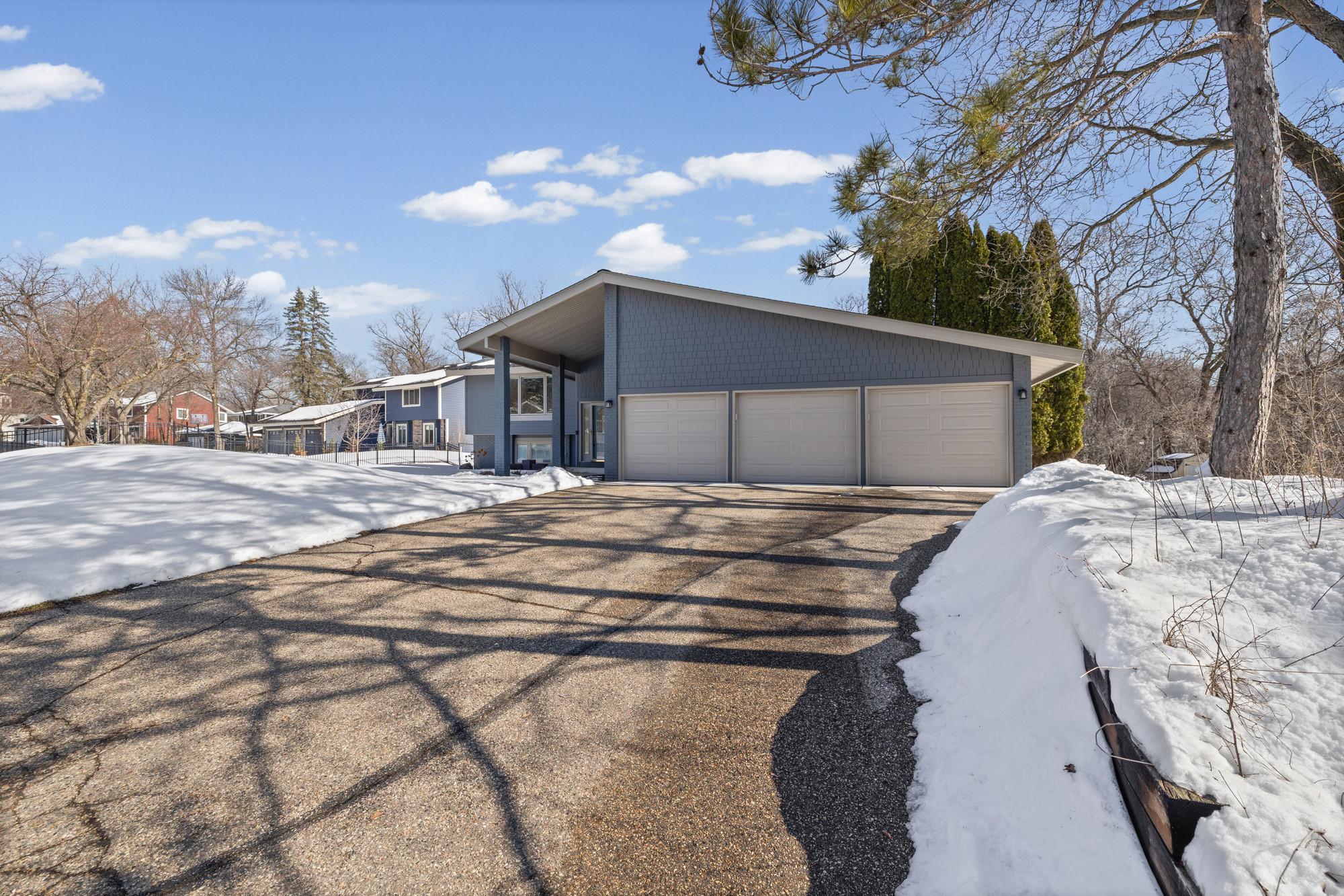 16800 Creek Ridge Trail Minnetonka, MN 55345 - Photo 2 of 42