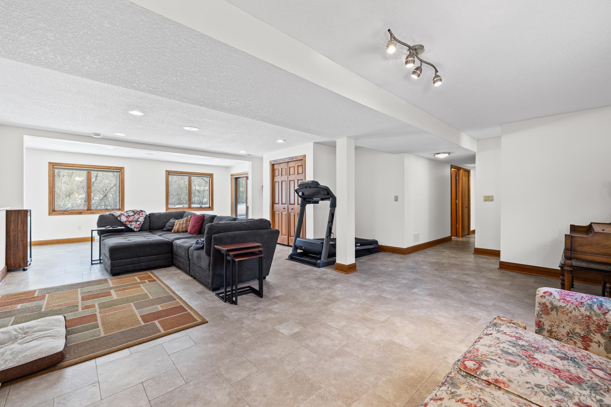 16800 Creek Ridge Trail Minnetonka, MN 55345 - Photo 27 of 42