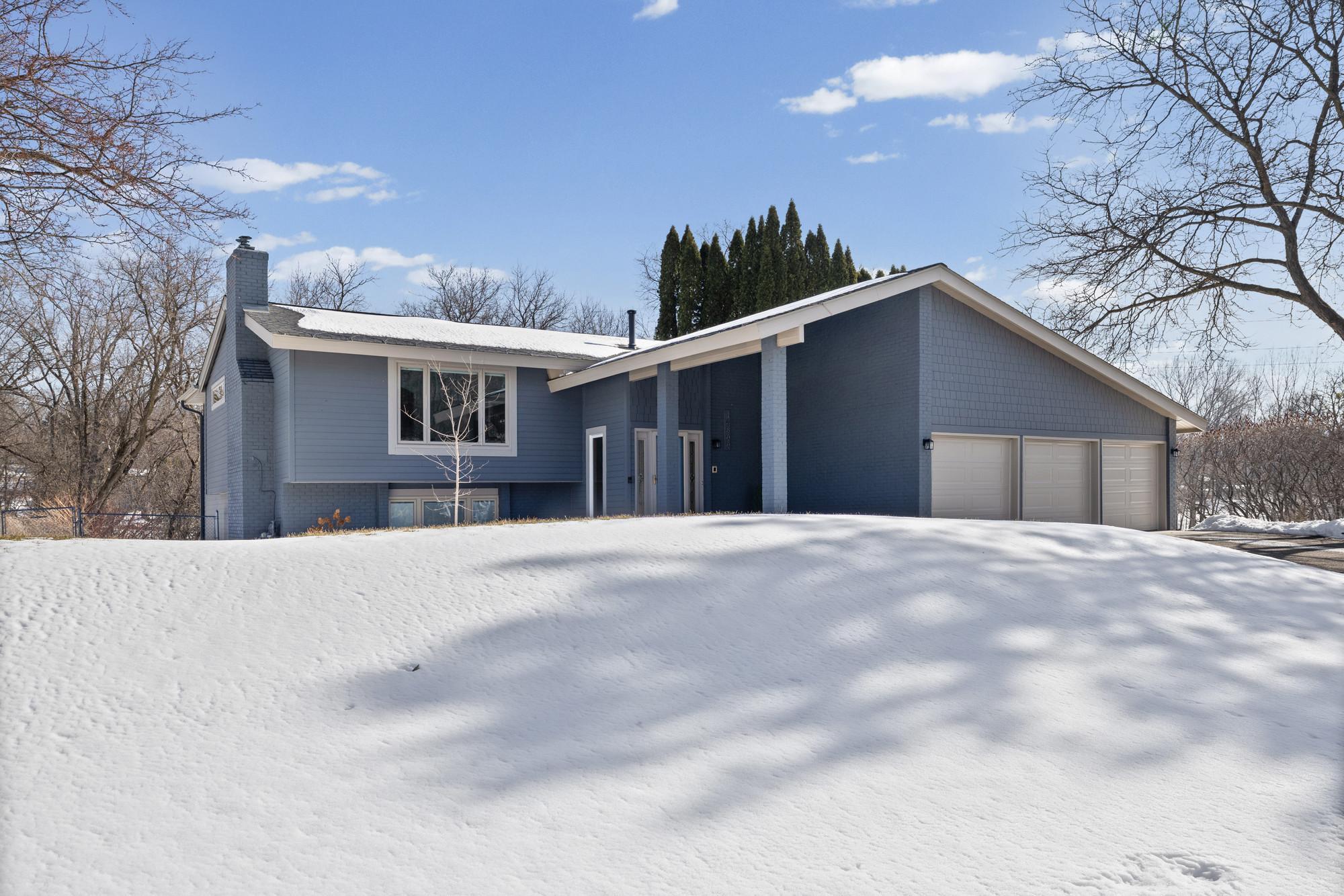 16800 Creek Ridge Trail Minnetonka, MN 55345 - Photo 3 of 42