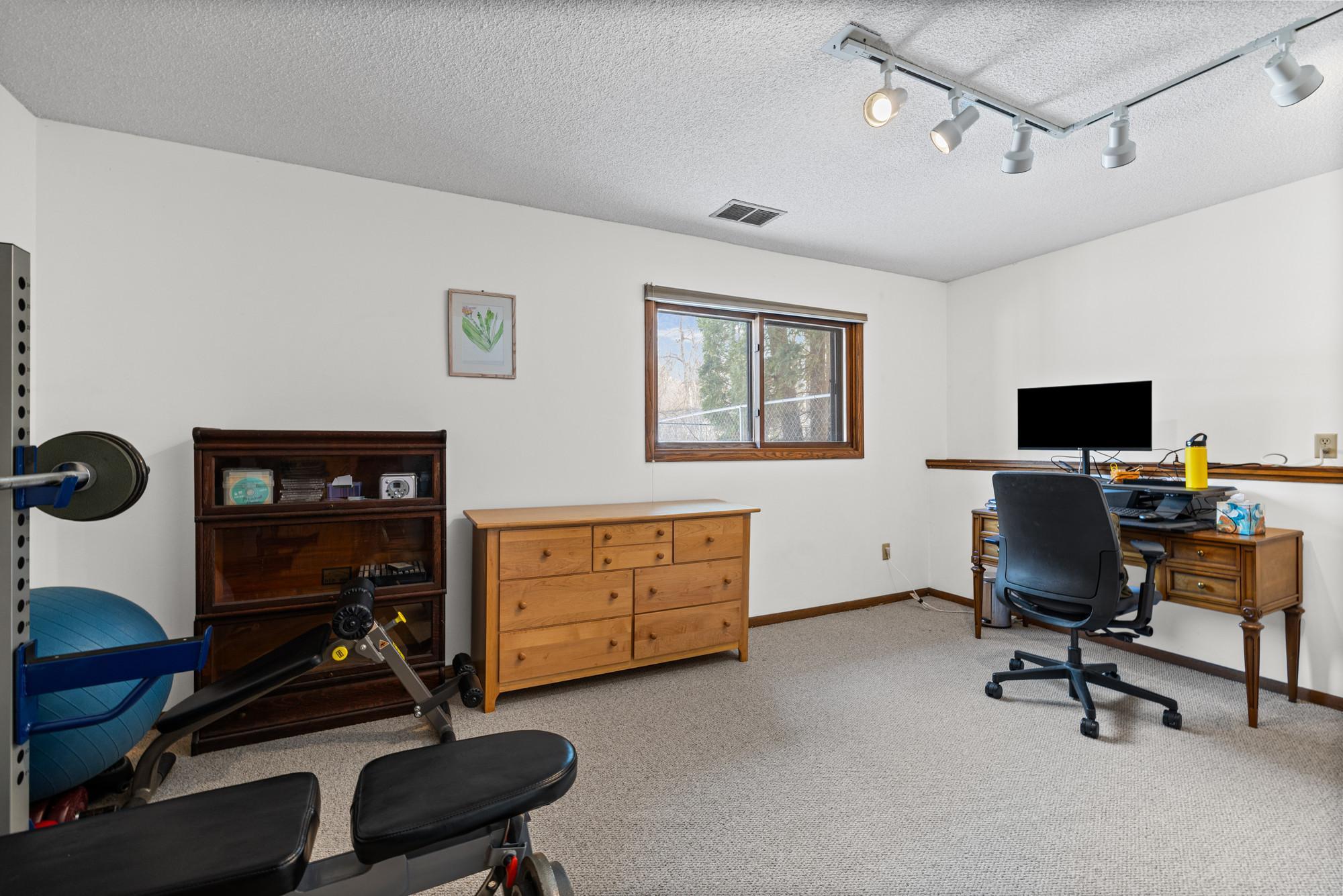 16800 Creek Ridge Trail Minnetonka, MN 55345 - Photo 33 of 42