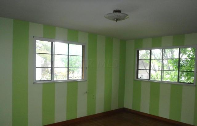 2563 Berwyn Road Columbus, OH 43221 - Photo 8 of 12