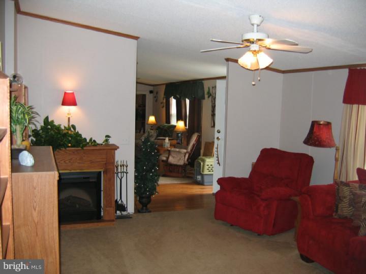 2171 Kenbrook Road Lebanon, PA 17046 - Photo 16 of 25 Family Room