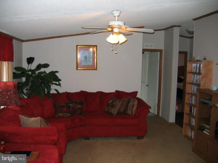2171 Kenbrook Road Lebanon, PA 17046 - Photo 17 of 25 Family Room