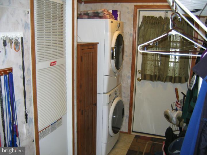 2171 Kenbrook Road Lebanon, PA 17046 - Photo 20 of 25 Laundry Room
