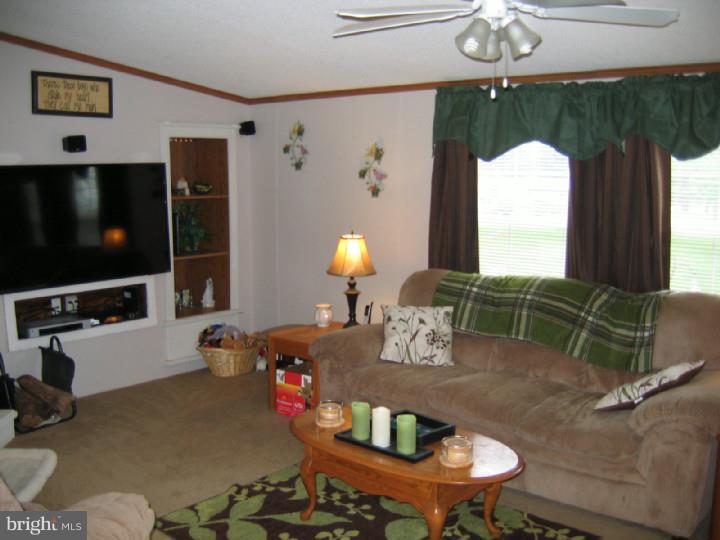 2171 Kenbrook Road Lebanon, PA 17046 - Photo 5 of 25 Living Room