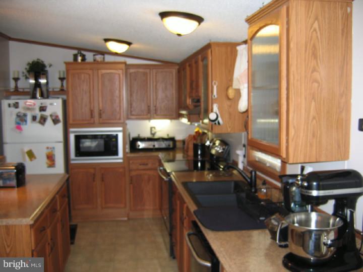 2171 Kenbrook Road Lebanon, PA 17046 - Photo 7 of 25 Kitchen