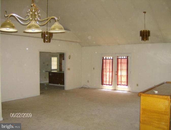 233 Azalea Road Colonial Beach, VA 22443 - Photo 6 of 7 Family Room