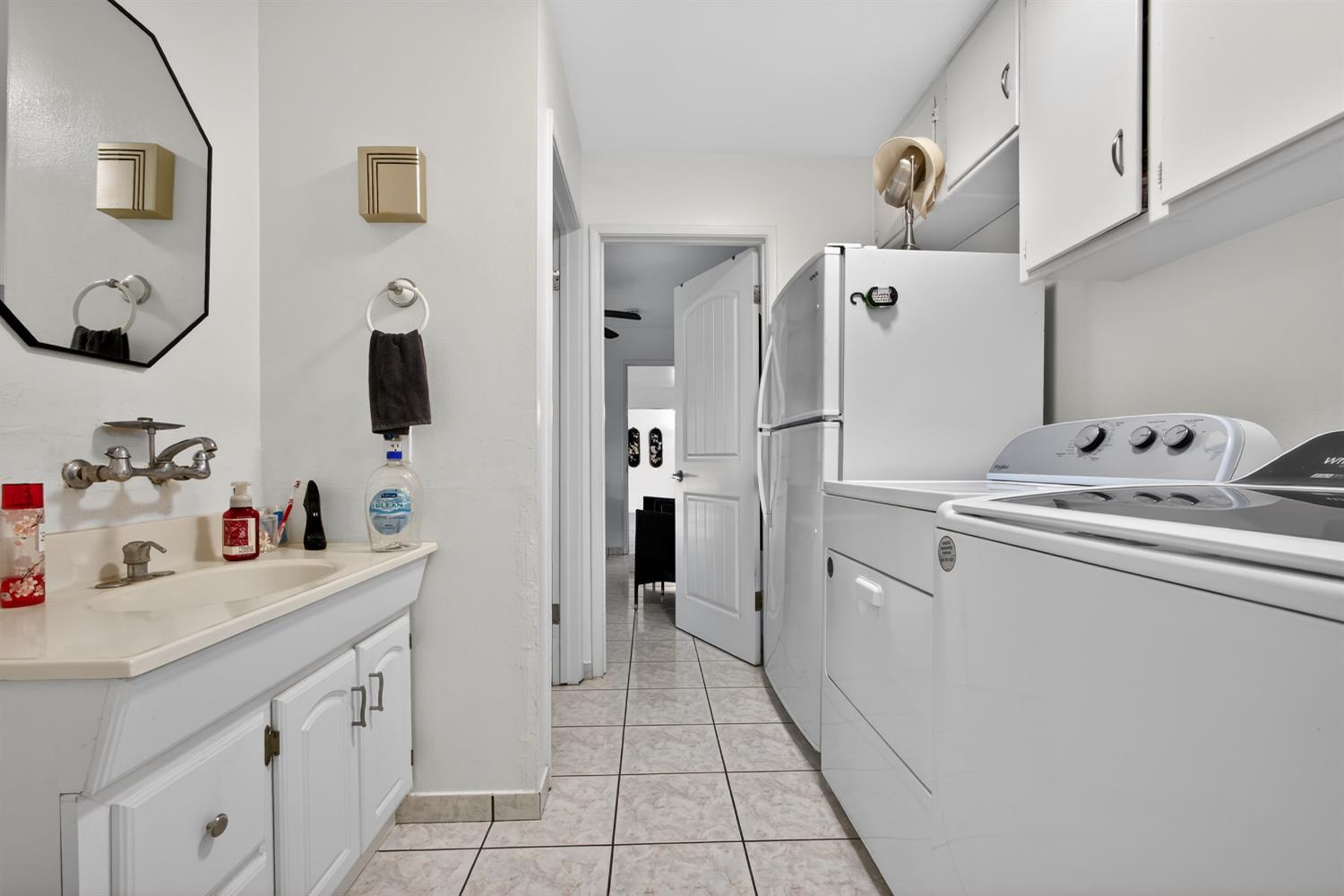 19195 Dahlin Road Escalon, CA 95320 - Photo 11 of 25 Gallery Image 11