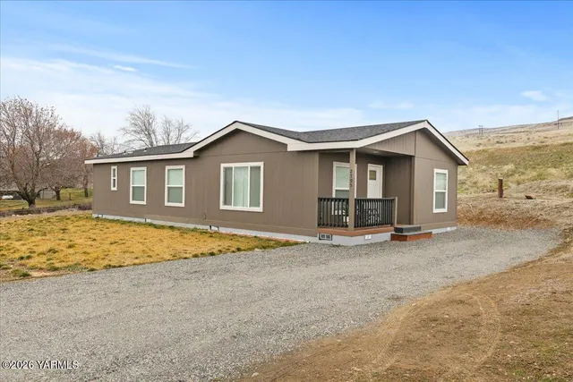 $350,000 | 2795 Macias Lane, Yakima, WA 98901