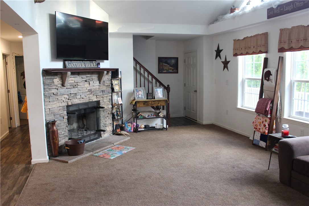 294 Jennings Road East Horseheads, NY 14845 - Photo 17 of 27 living room