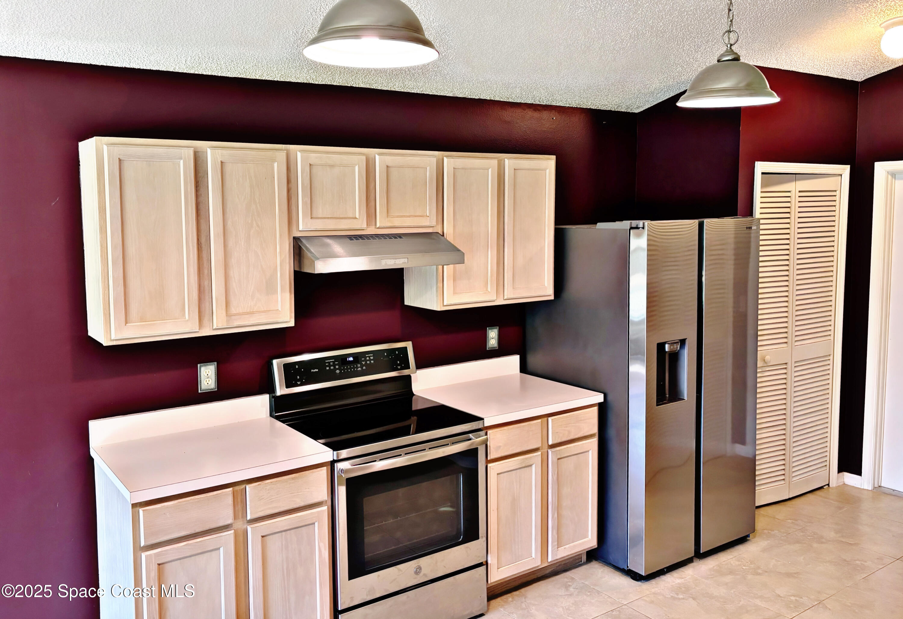 1379 California Drive Melbourne, FL 32940 - Photo 4 of 17 90676173-296A-4E84-BA33-247540B302D1