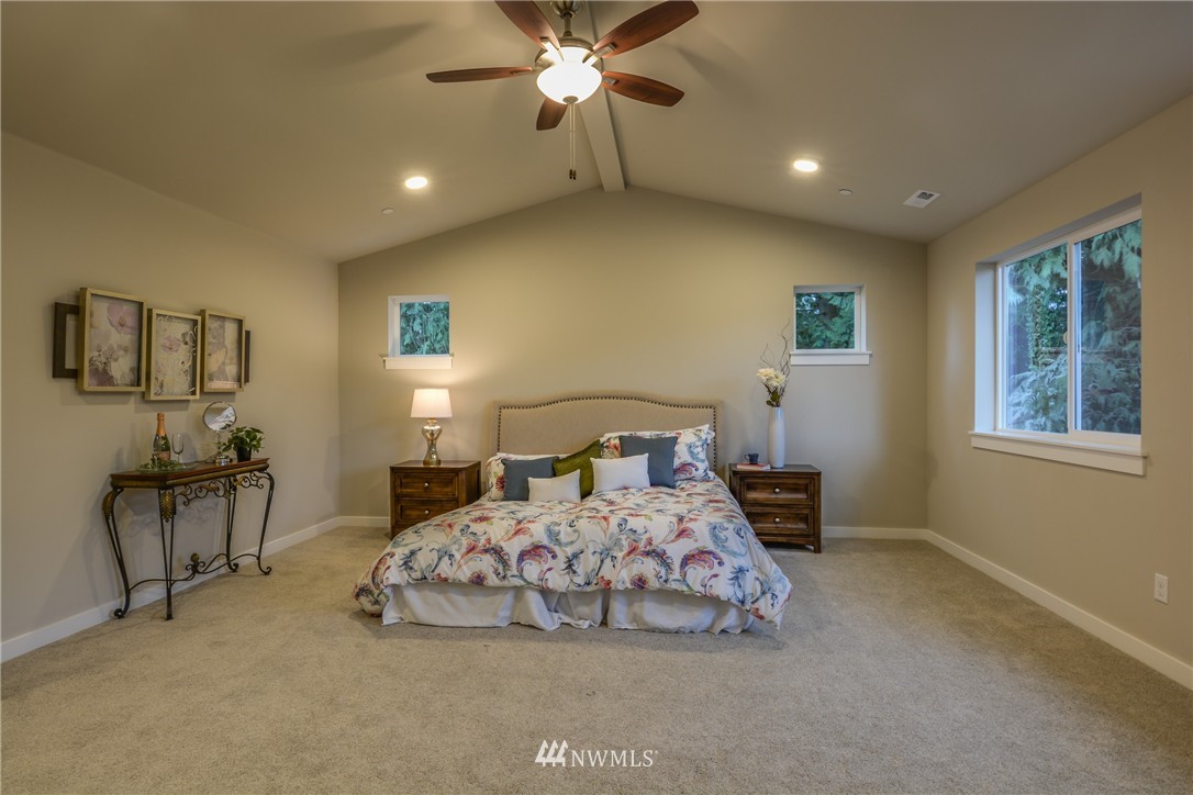 22308 Brier Road Brier, WA 98036 - Photo 18 of 21 Gallery Image 18