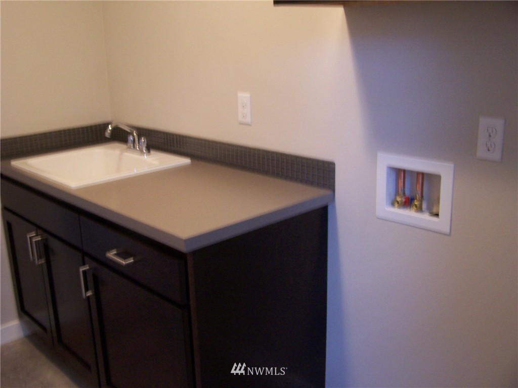 22308 Brier Road Brier, WA 98036 - Photo 10 of 21 Gallery Image 10