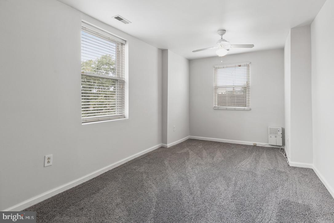 431 Tasker Street Philadelphia, PA 19148 - Photo 21 of 37 2nd bedroom of bi-level unit