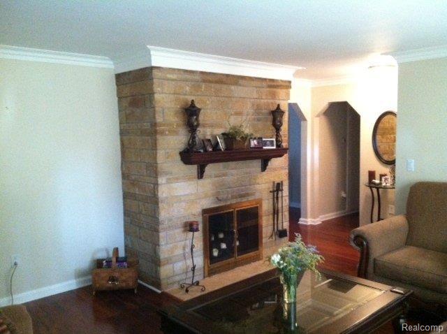 16208 West 13 Mile Road Franklin, MI 48025 - Photo 2 of 7 13 mile living.JPG