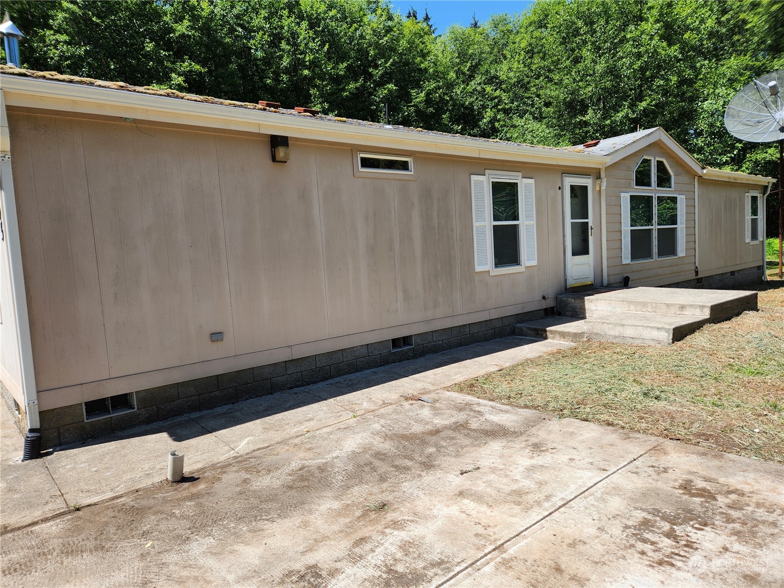 a backyard of a house