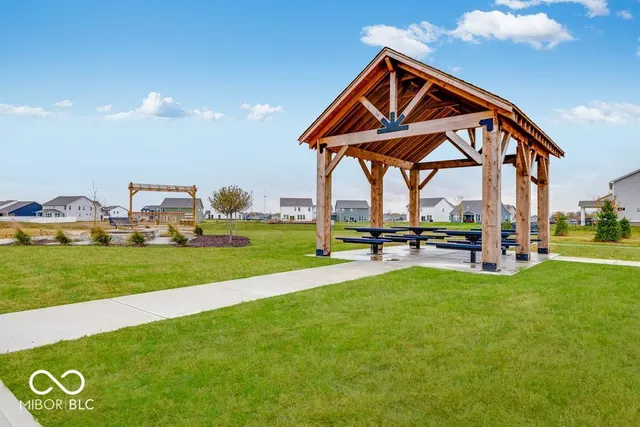 $382,999 | 268 Commodore Drive, Pittsboro, IN 46167