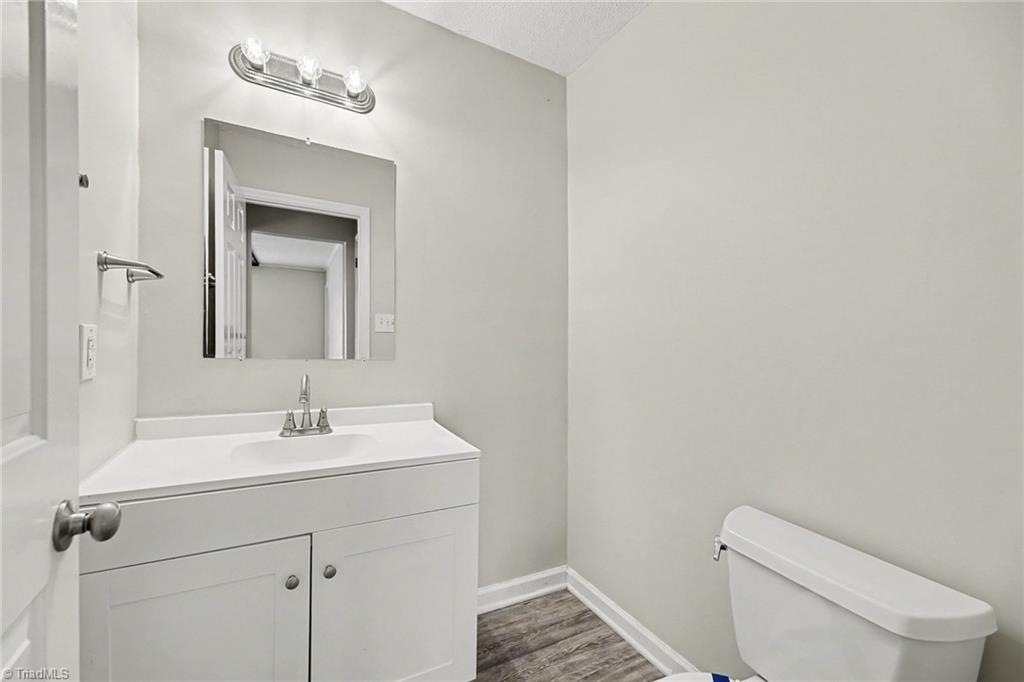 1408 Sweetbriar Court High Point, NC 27262 - Photo 13 of 26