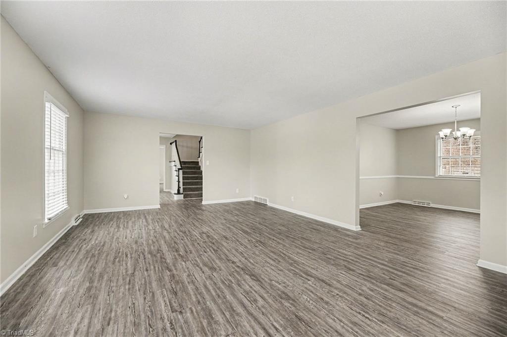 1408 Sweetbriar Court High Point, NC 27262 - Photo 5 of 26