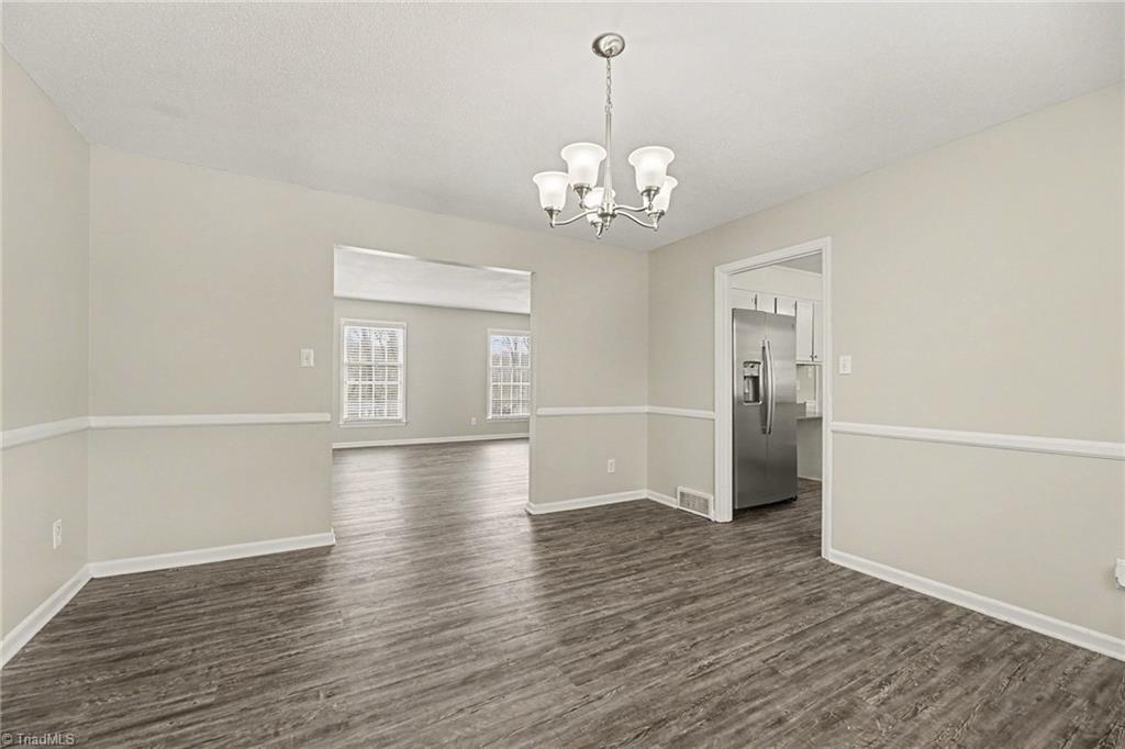 1408 Sweetbriar Court High Point, NC 27262 - Photo 7 of 26