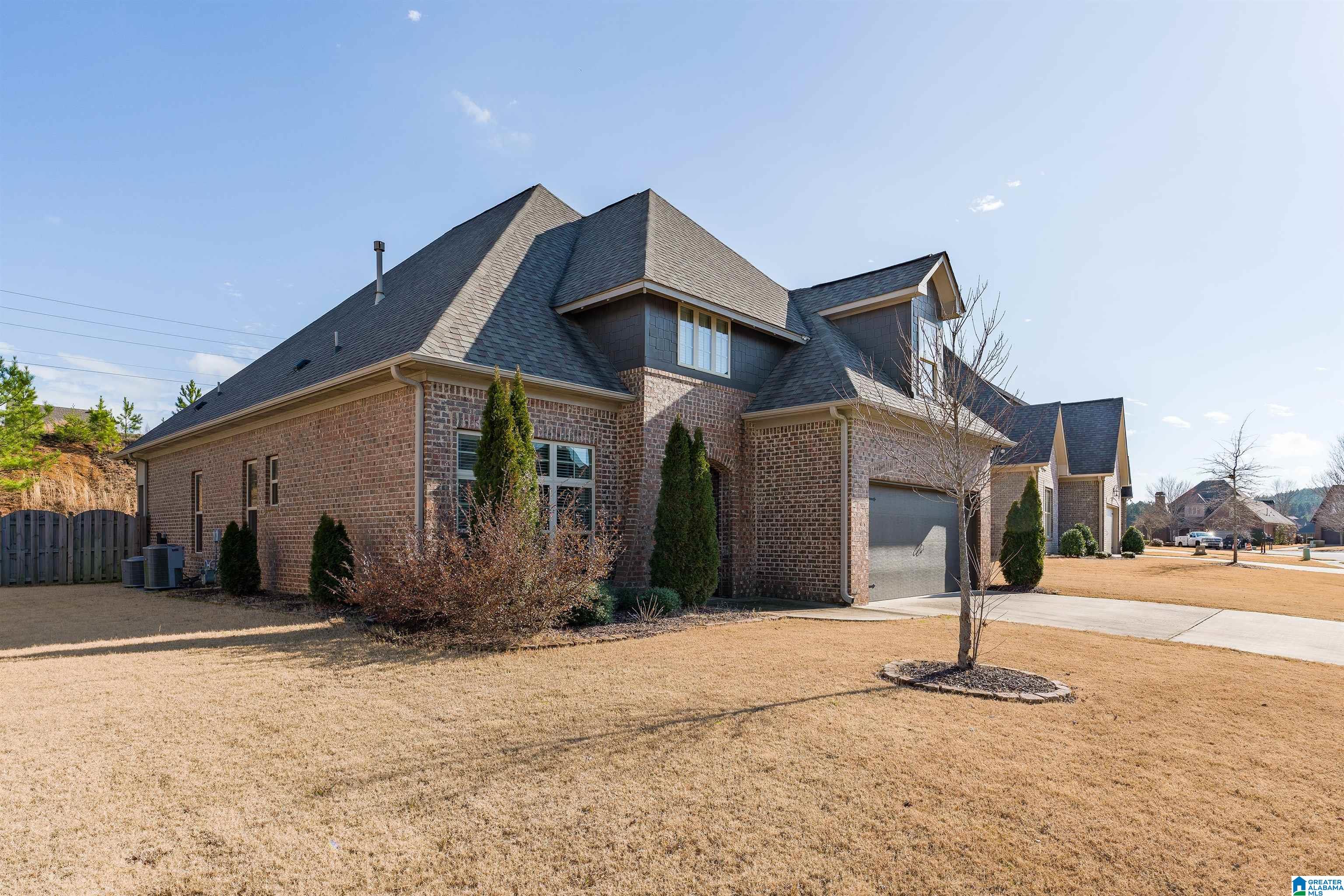 1029 Edgewater Lane Chelsea, AL 35043 - Photo 2 of 29 Gallery Image 2