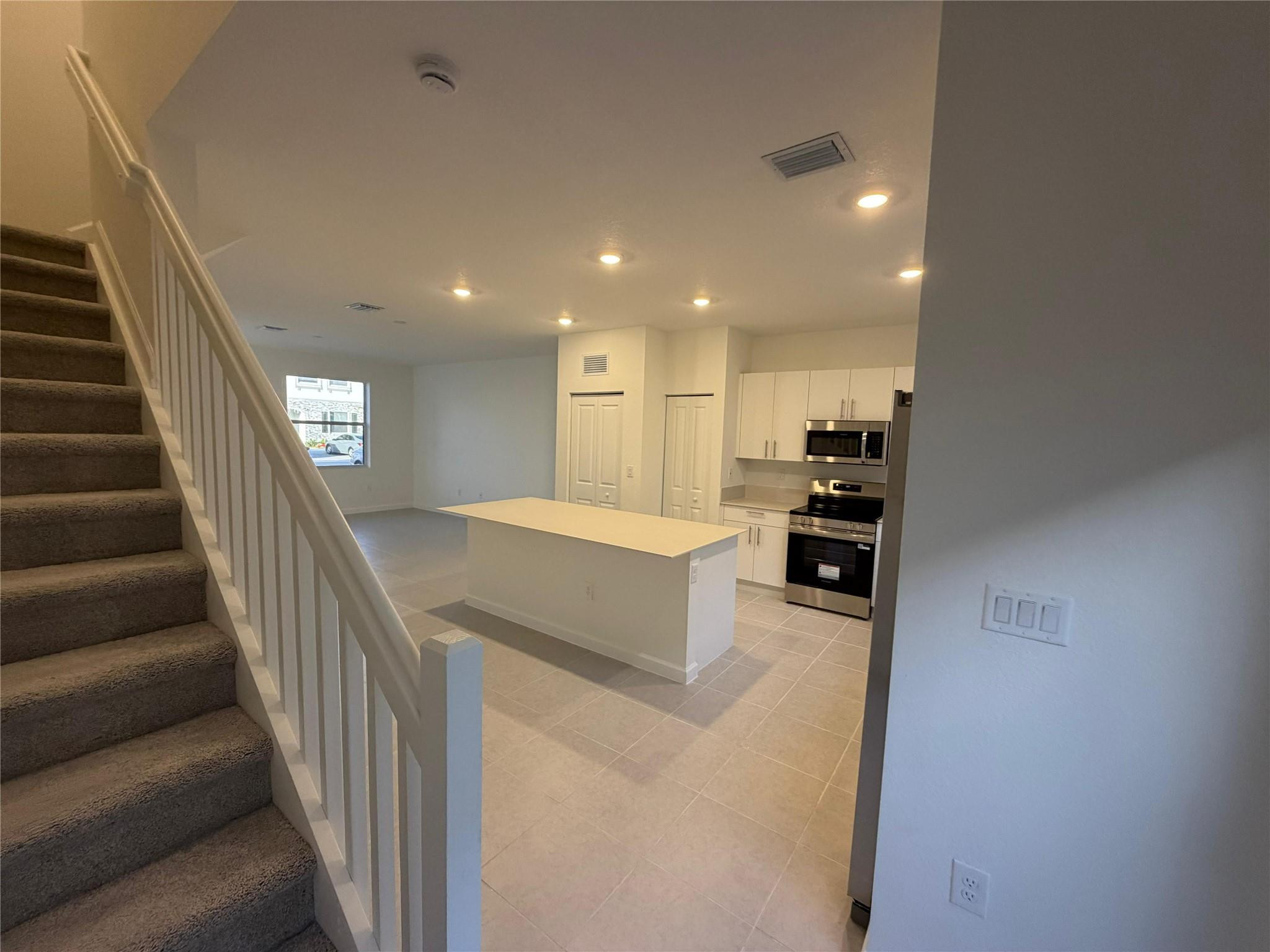 1131 Southeast 2nd Street Homestead, FL 33035 - Photo 9 of 16 Photo 9