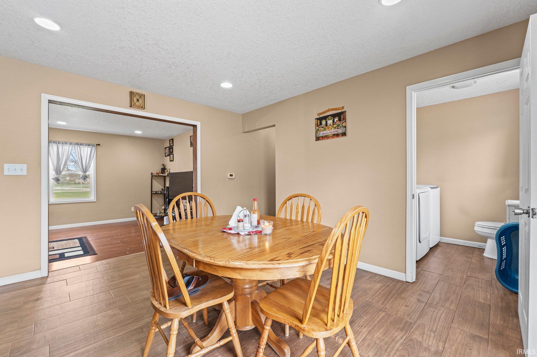 2103 Otsego Drive Fort Wayne, IN 46825 - Photo 11 of 32