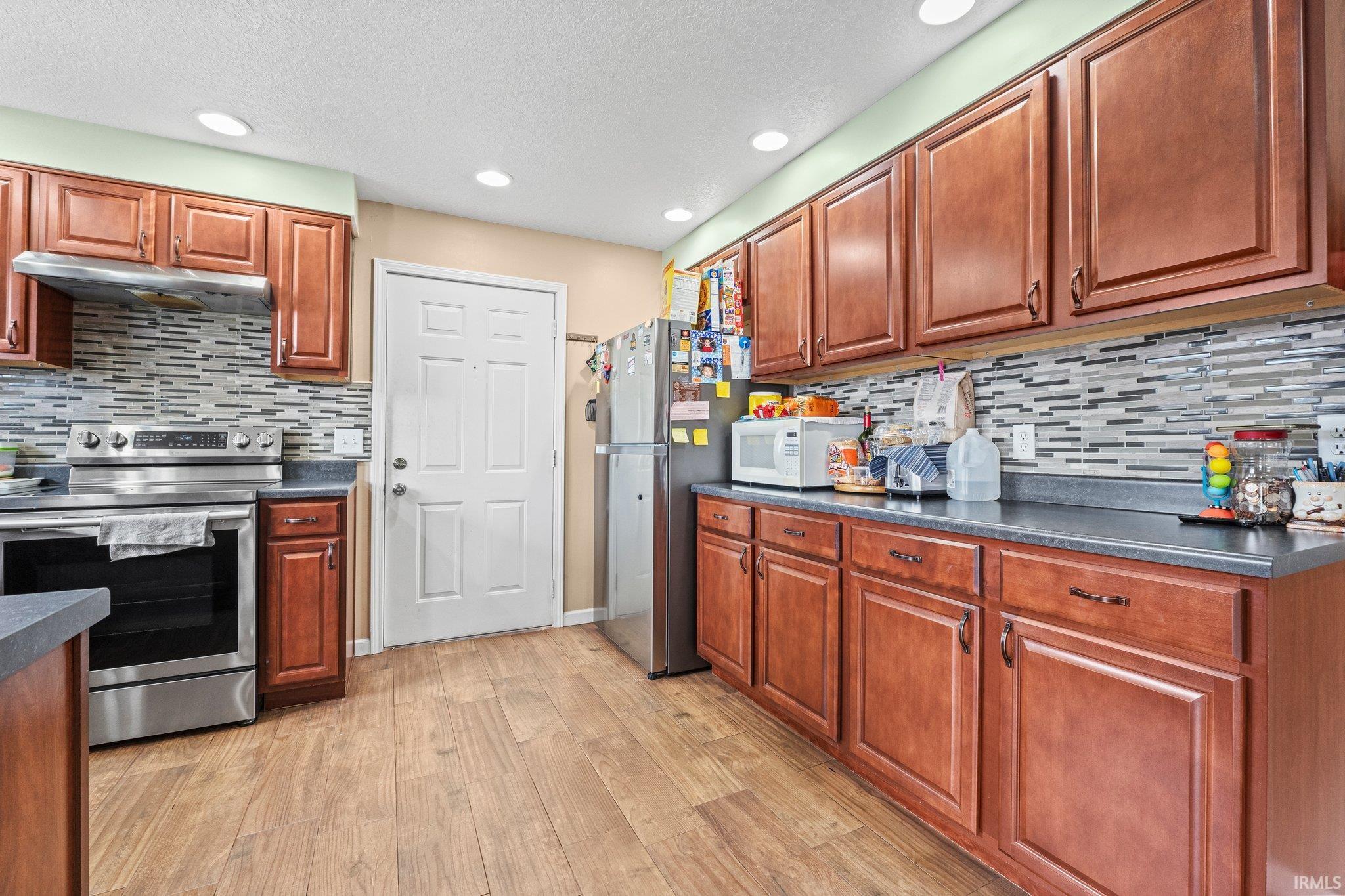 2103 Otsego Drive Fort Wayne, IN 46825 - Photo 12 of 32