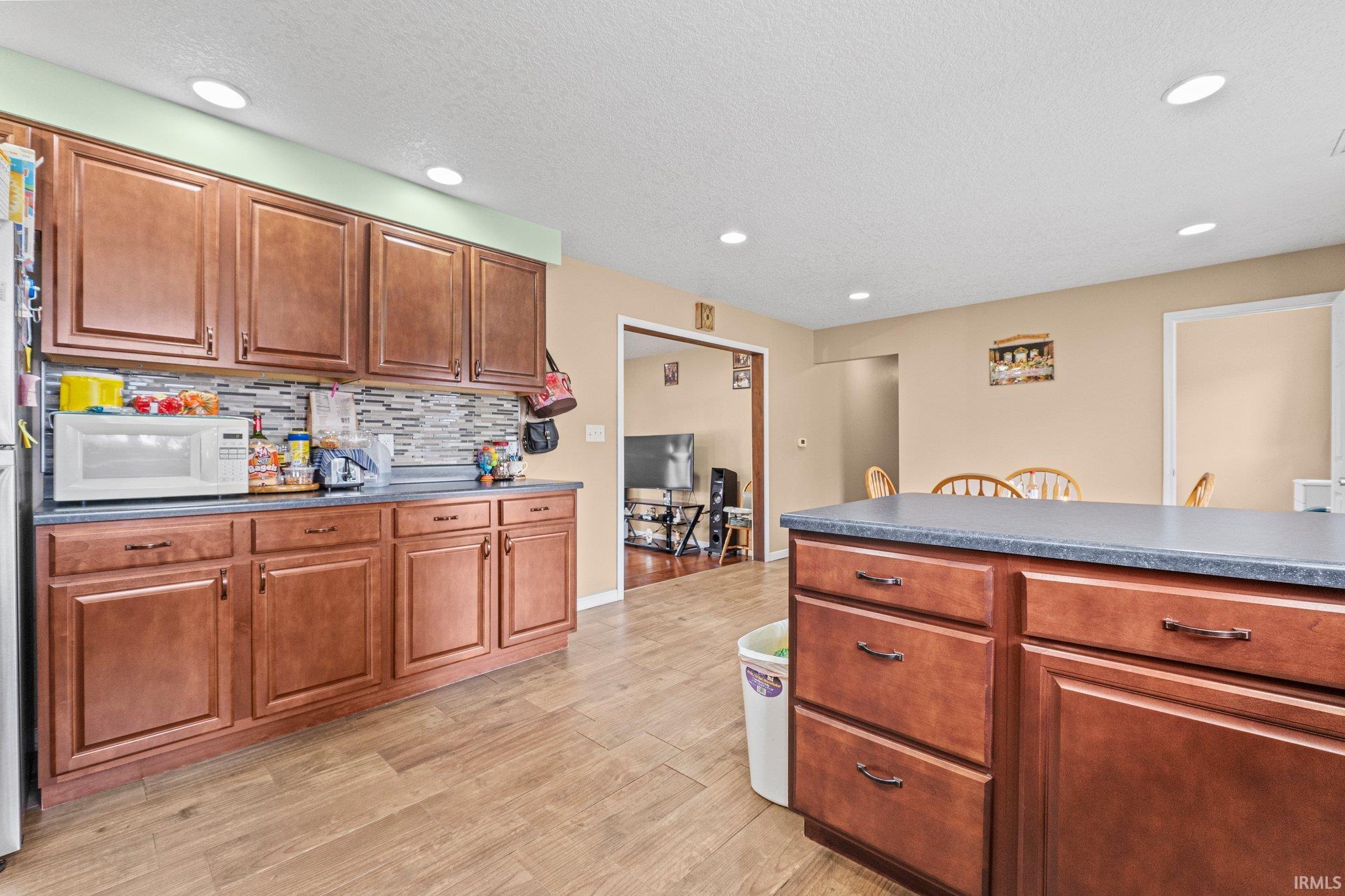 2103 Otsego Drive Fort Wayne, IN 46825 - Photo 15 of 32