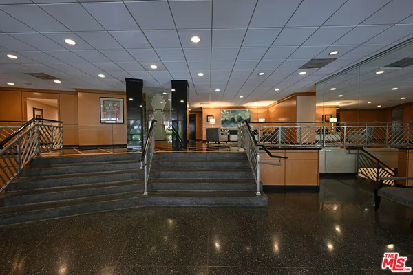 $3,350 | 100 South Doheny Drive, Unit 424, Los Angeles, CA 90048